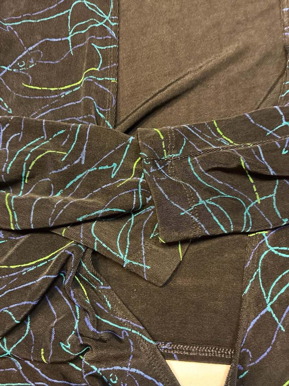Chico's Travelers 2-Piece Tank & Cardigan Set Abstract Wavy Print Size 0 - Picture 9 of 9